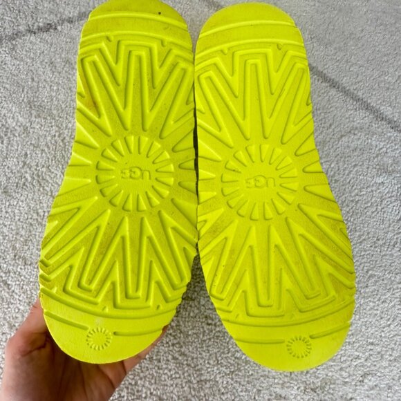 UGG Women’s Clear Mini Boot Neon Yellow Waterproof Rain Booties Sz 7 - Picture 7 of 7